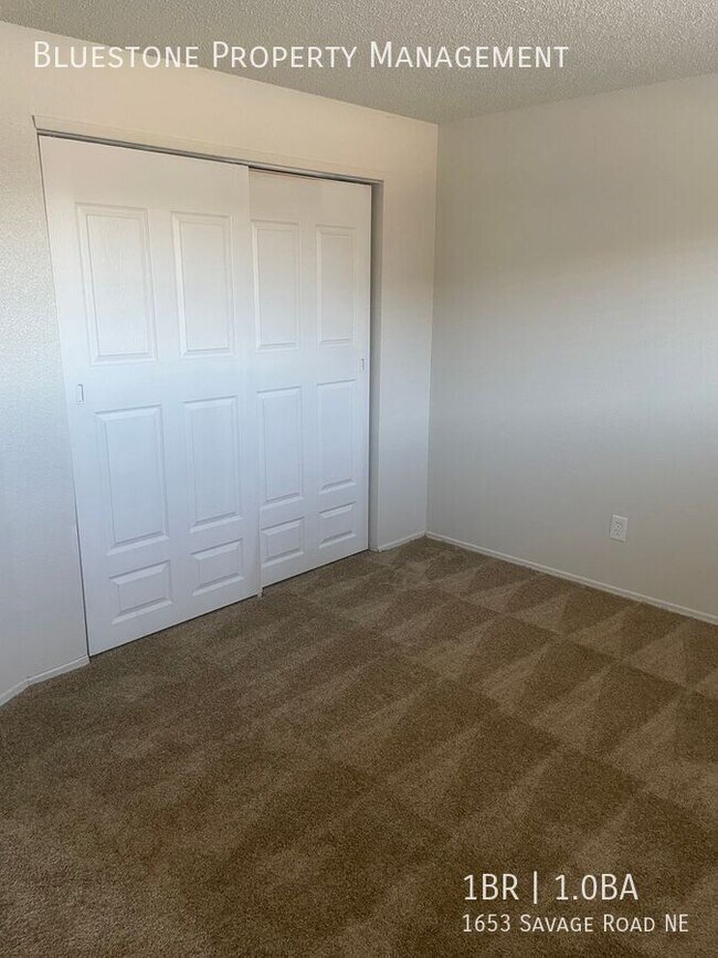 Building Photo - 1653 Savage Rd NE