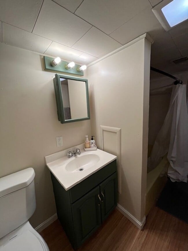 Building Photo - Lovely Hampden EOG 2bd/2ba Rowhome w CAC & W/D! Available 7/15