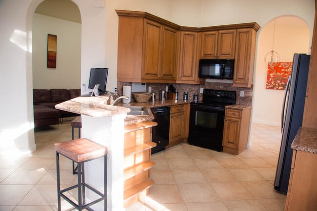 Building Photo - 6140 Santa Margarito Dr