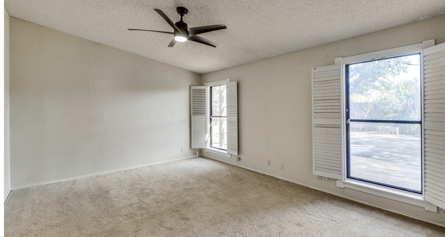 Master Bedroom - 3602 Quiet Meadow St