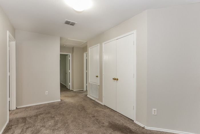 Building Photo - 6614 Jadaglen Dr