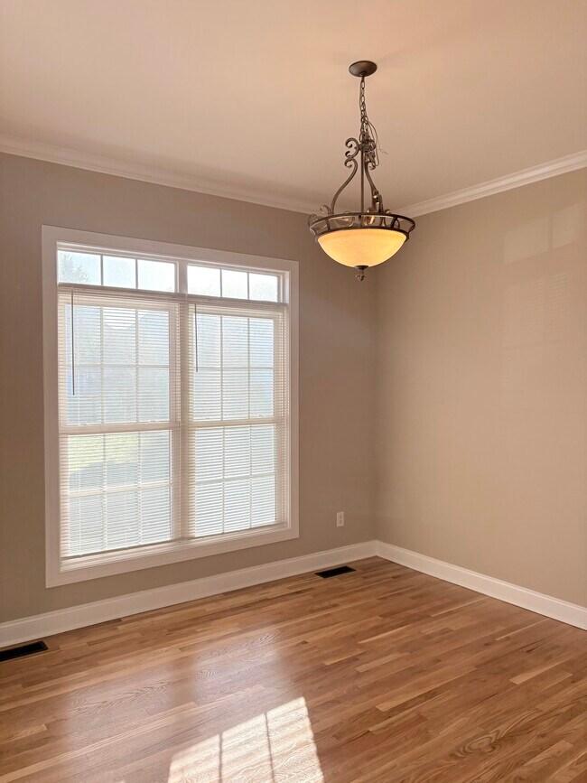 Building Photo - 2635 Danhaven Dr
