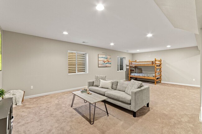 Building Photo - Modern Living. Unforgettable Views 5 bedroom / 5 bathrooms in the desirable Candelas community