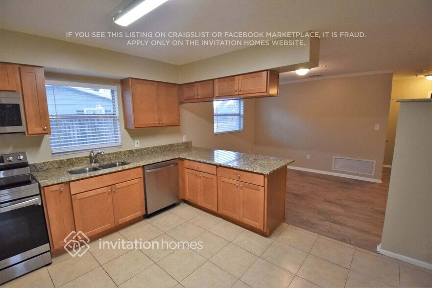 Building Photo - 992 Union St