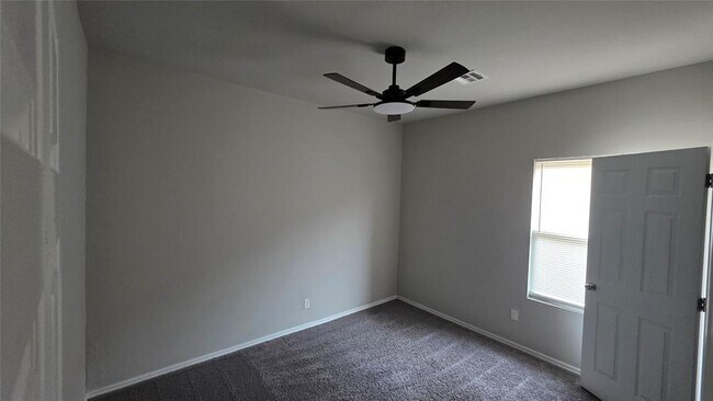 Building Photo - 10012 Wimbledon Ct