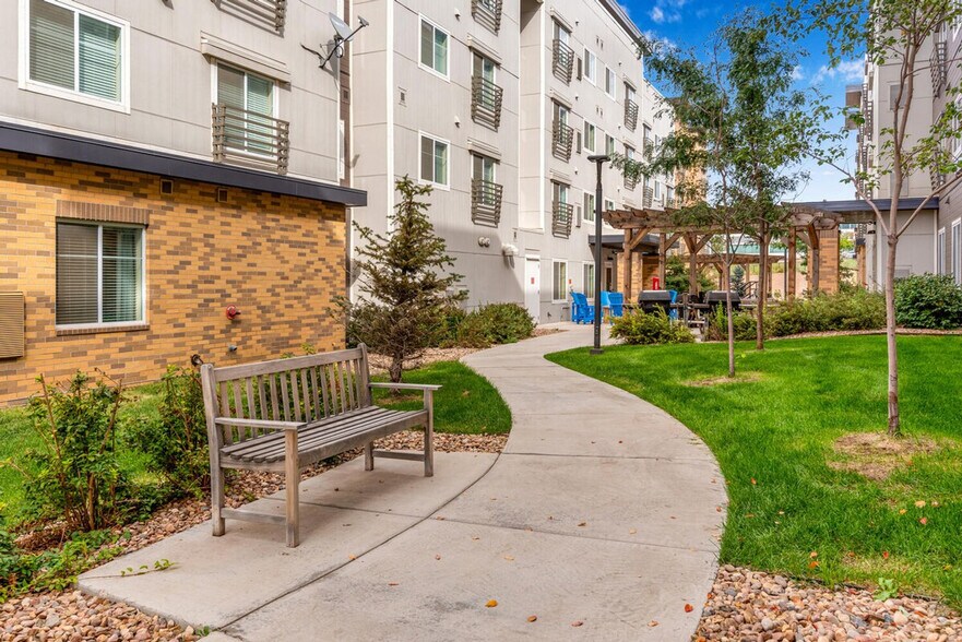 Building Photo - 11400 E Peakview Ave