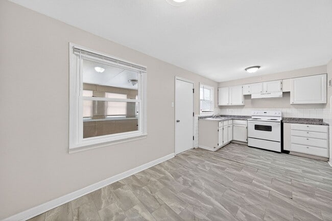 Building Photo - Now Accepting Section 8 – St. Louis, MO 3 bedroom /1 Bath Home in 63137