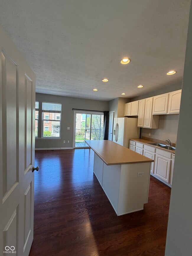 Building Photo - 6305 Schooler Drive