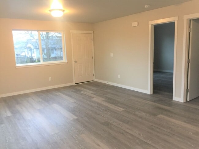 Building Photo - 1021 Newell St