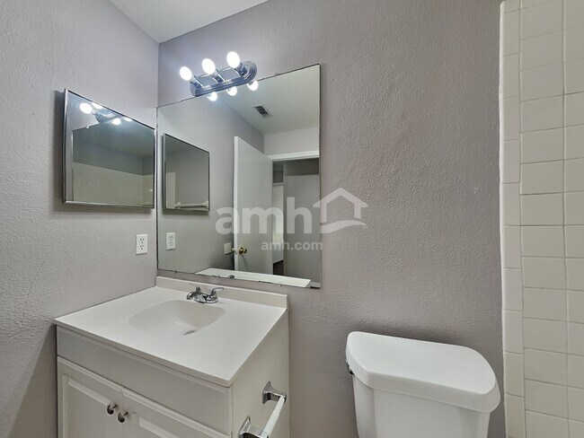 Building Photo - 139 N Cervidae Dr