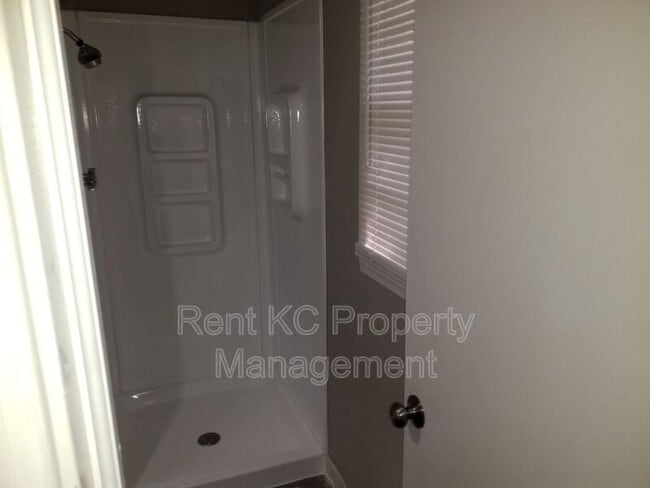 Building Photo - 13205 Craig Ave