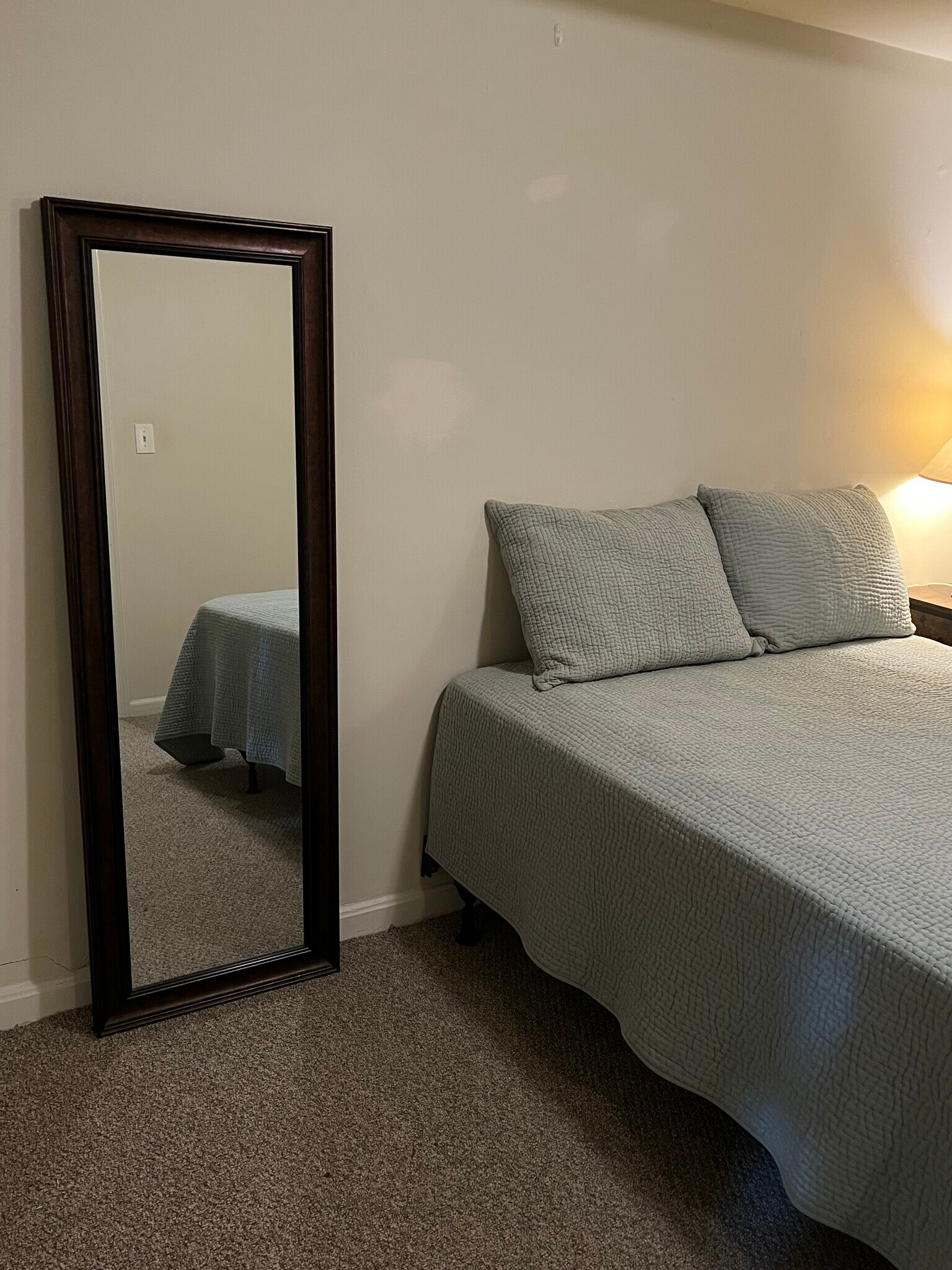 Building Photo - 504 E St NE