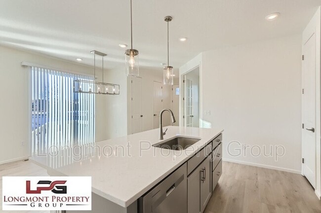 Building Photo - 450 Canadian Crossing Dr