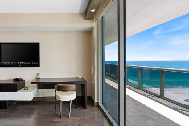 Building Photo - 5875 Collins Ave