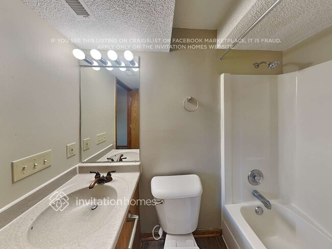 Building Photo - 1370 Willow Creek Ln