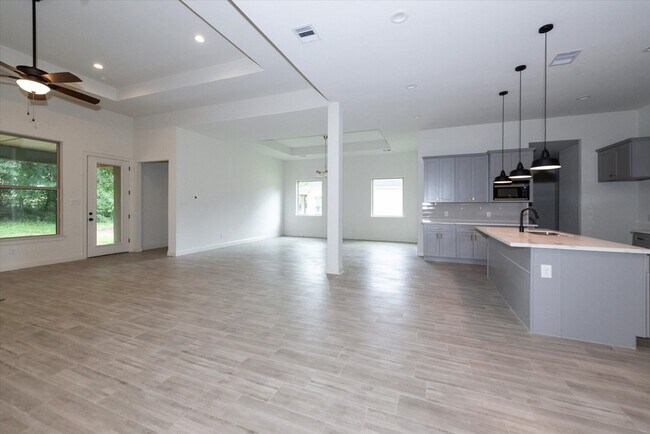 Building Photo - 4790 W Fork Blvd