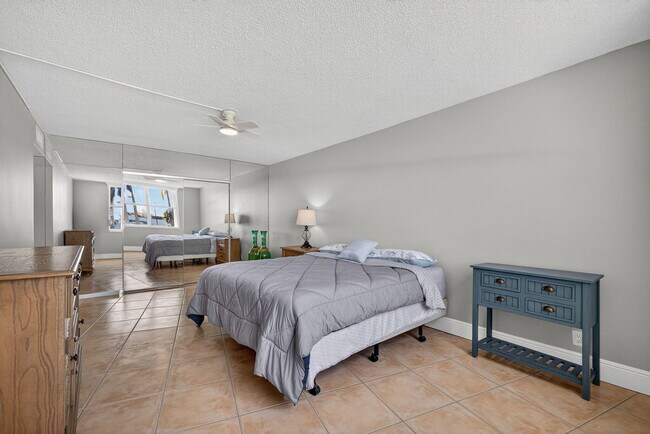 Building Photo - 2600 N Flagler Dr