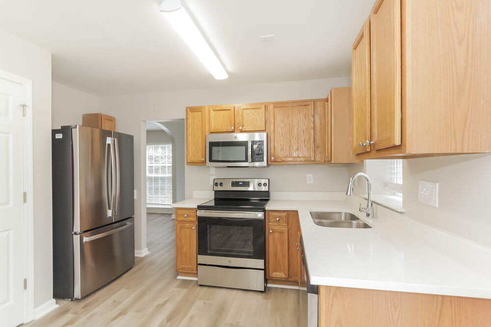 Building Photo - 211 Winding Canyon Dr