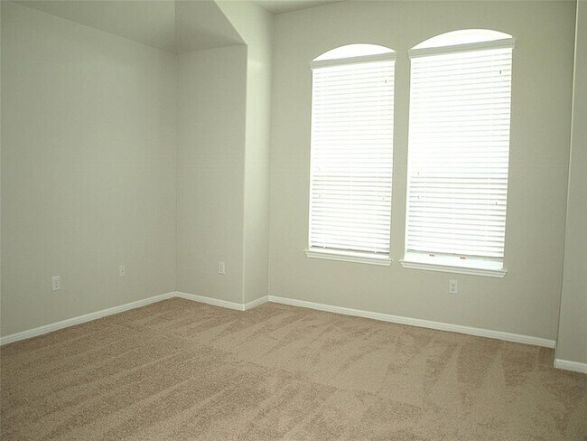 Building Photo - 213 Parable Cove