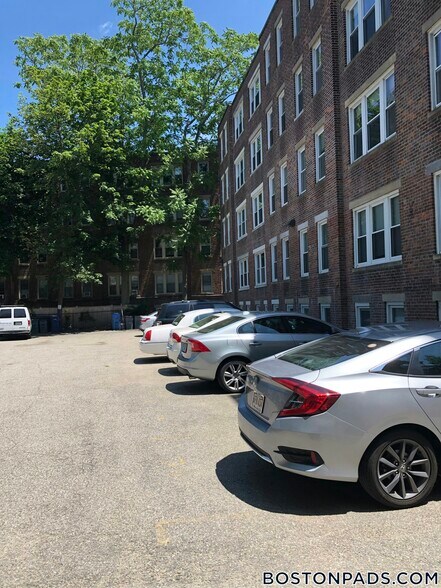 Building Photo - 3 Chauncy St