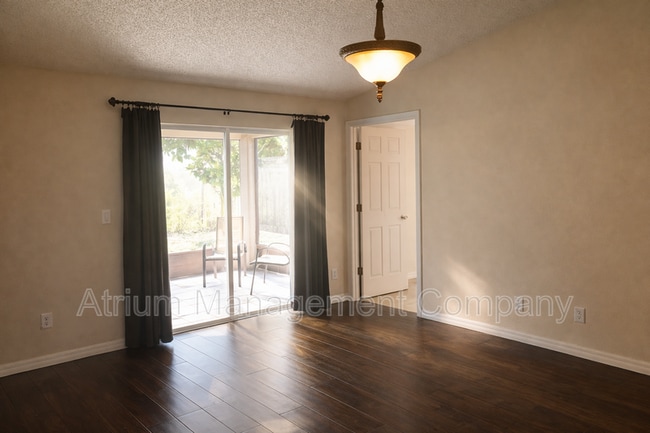 Building Photo - 4006 Wilkes Dr