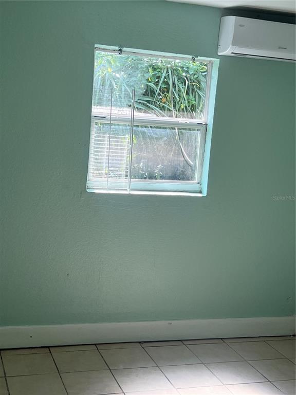 Building Photo - 2002 E 33rd Ave