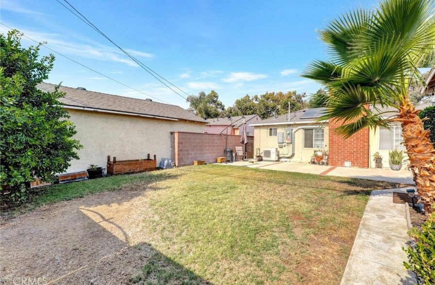 Building Photo - 10337 Garfield Ave