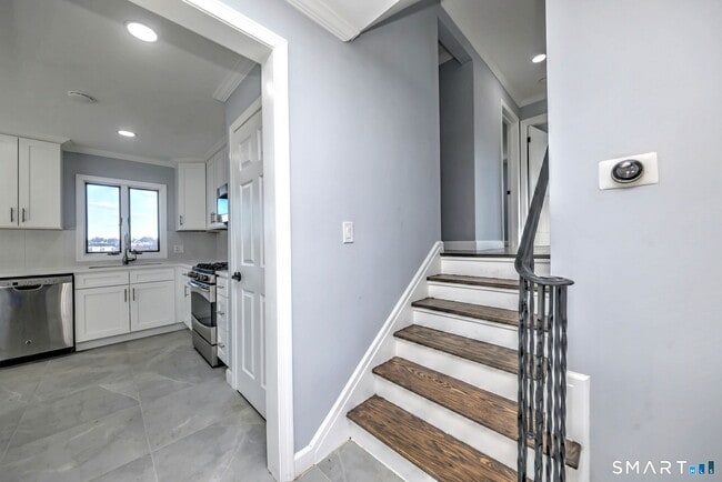 Building Photo - 206 Bridgeview Pl