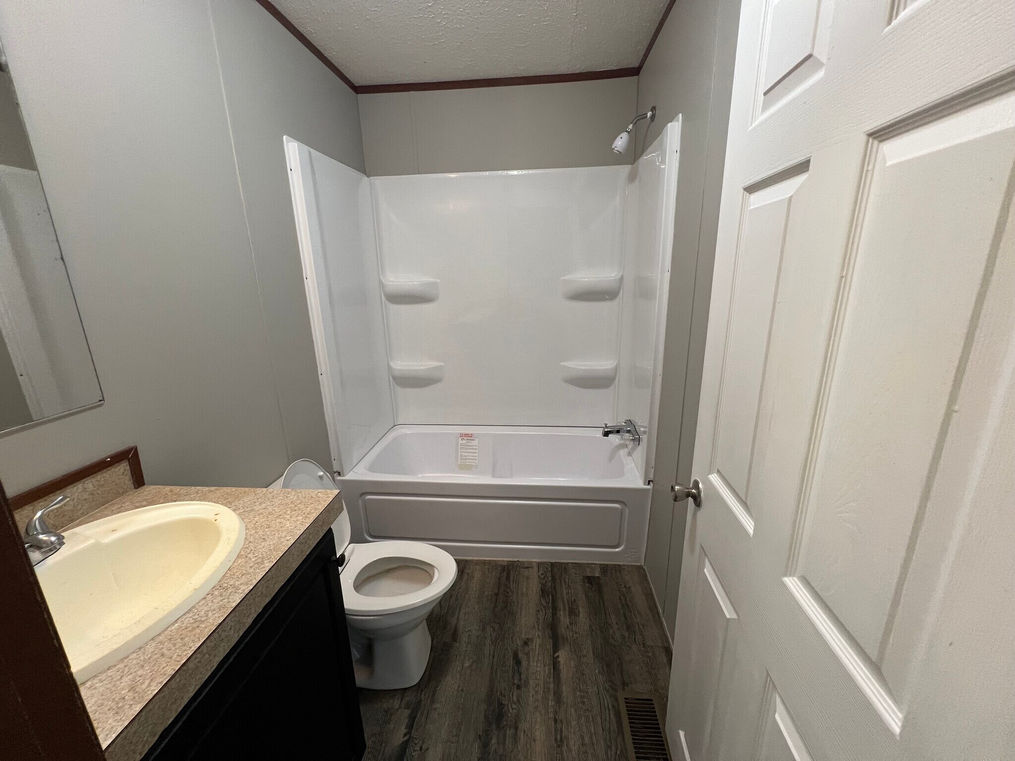 Building Photo - 66 Peach St