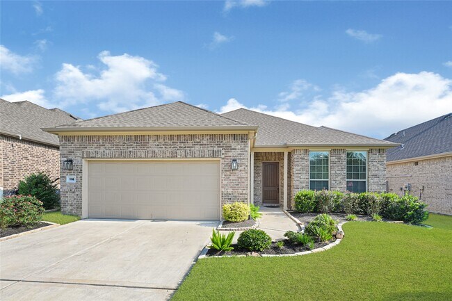 Primary Photo - 116 Dartmoor Ln
