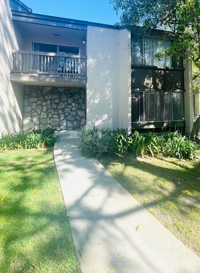 Building Photo - Todd Ranch Condo Welcome to the Todd Ranch Condo, 3-bedroom, 2-bathroom home located in the vibra...