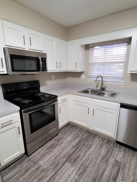 1 BR - Remodel Kitchen - St. Francis Apartments