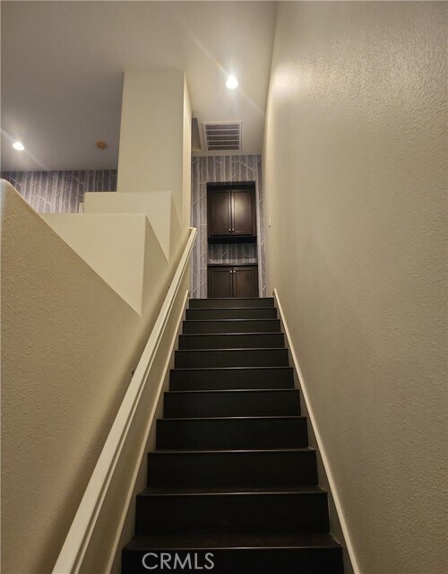 Building Photo - 12377 Hollyhock Dr