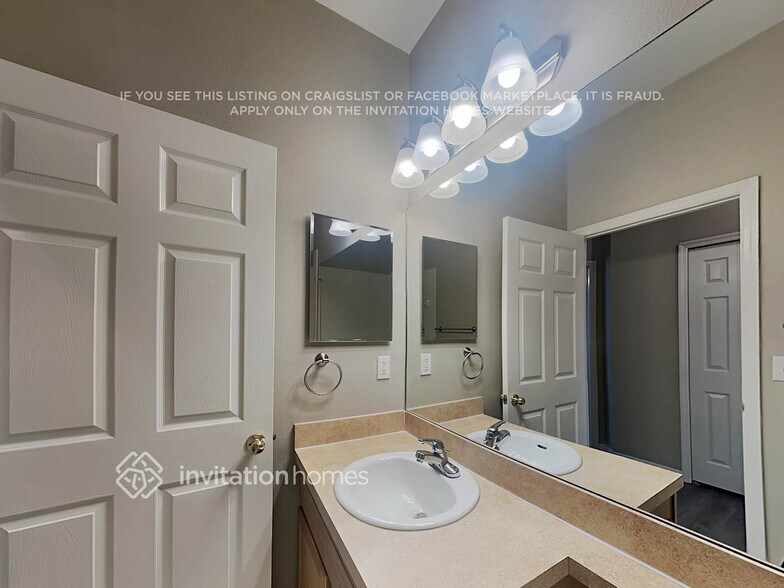 Building Photo - 5316 Braddock Dr