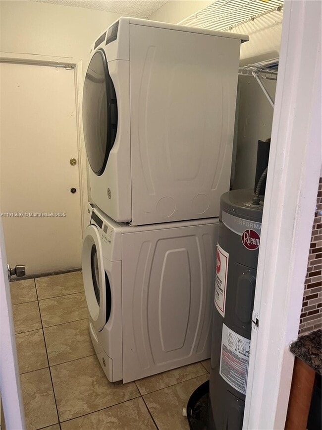 Building Photo - 9722 NW 6th Ln