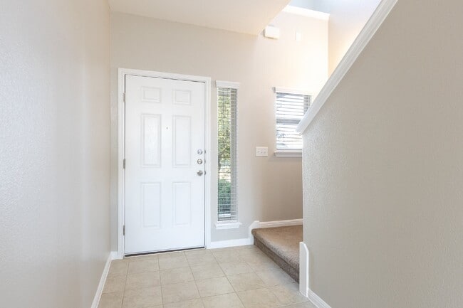 Building Photo - 4 Bedroom Home Available for September Move-In