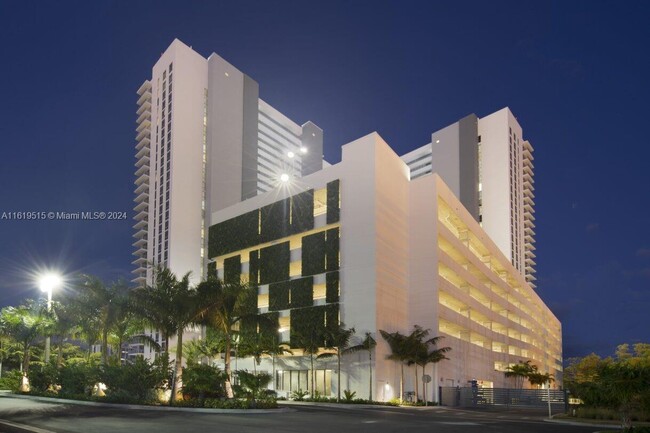 Building Photo - 16385 Biscayne Blvd