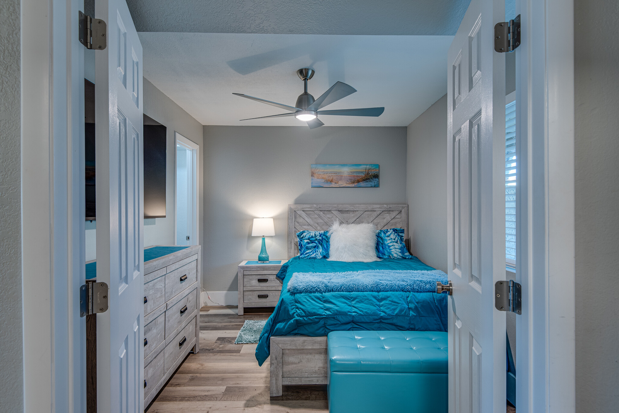 Queen Bedroom with double doors & privacy. - 4150 E Cactus Rd