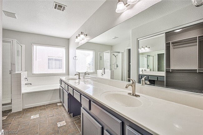 Building Photo - 1304 Calle Montery St