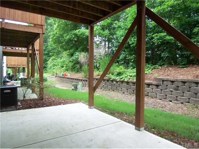 Building Photo - Room in Townhome on Linden Park Ln