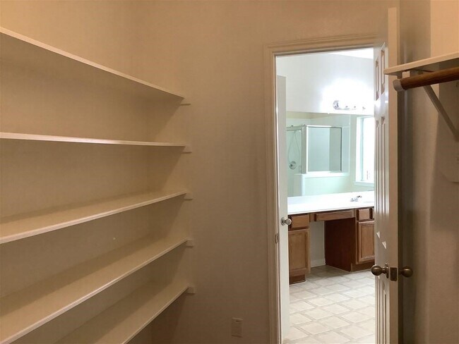 Building Photo - 4811 Chase Stone Dr