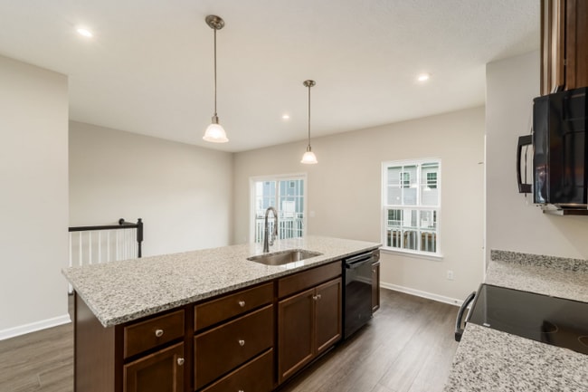 Building Photo - 7675 Felder Dr