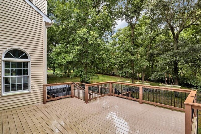 Building Photo - 113 Lighthouse Ln