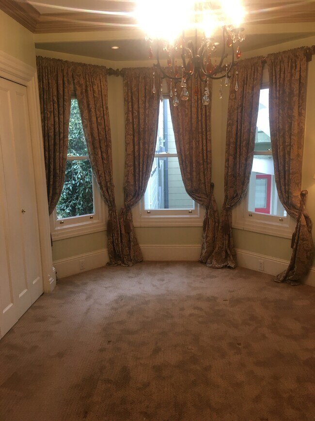 Building Photo - 408 Lombard St