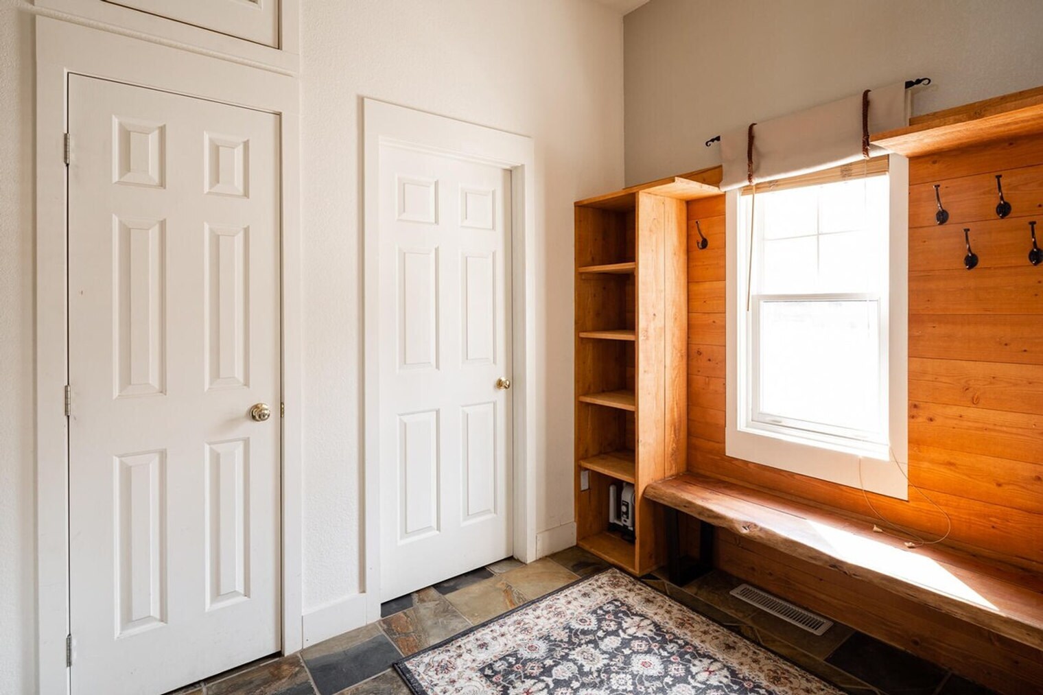 Building Photo - c4 Saddle Ridge Rd