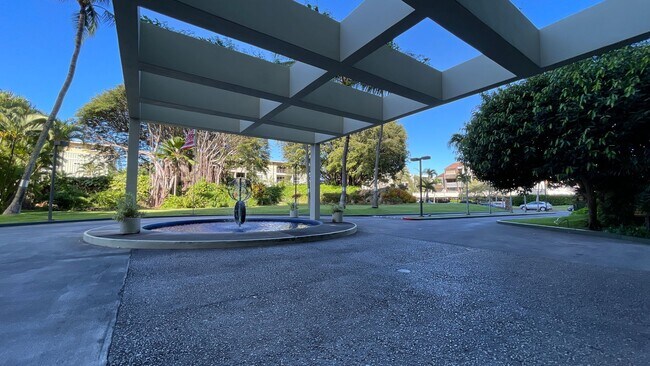 Building Photo - Rare High-Floor Corner Residence at Windward Passage | Ocean & Mountain Views
