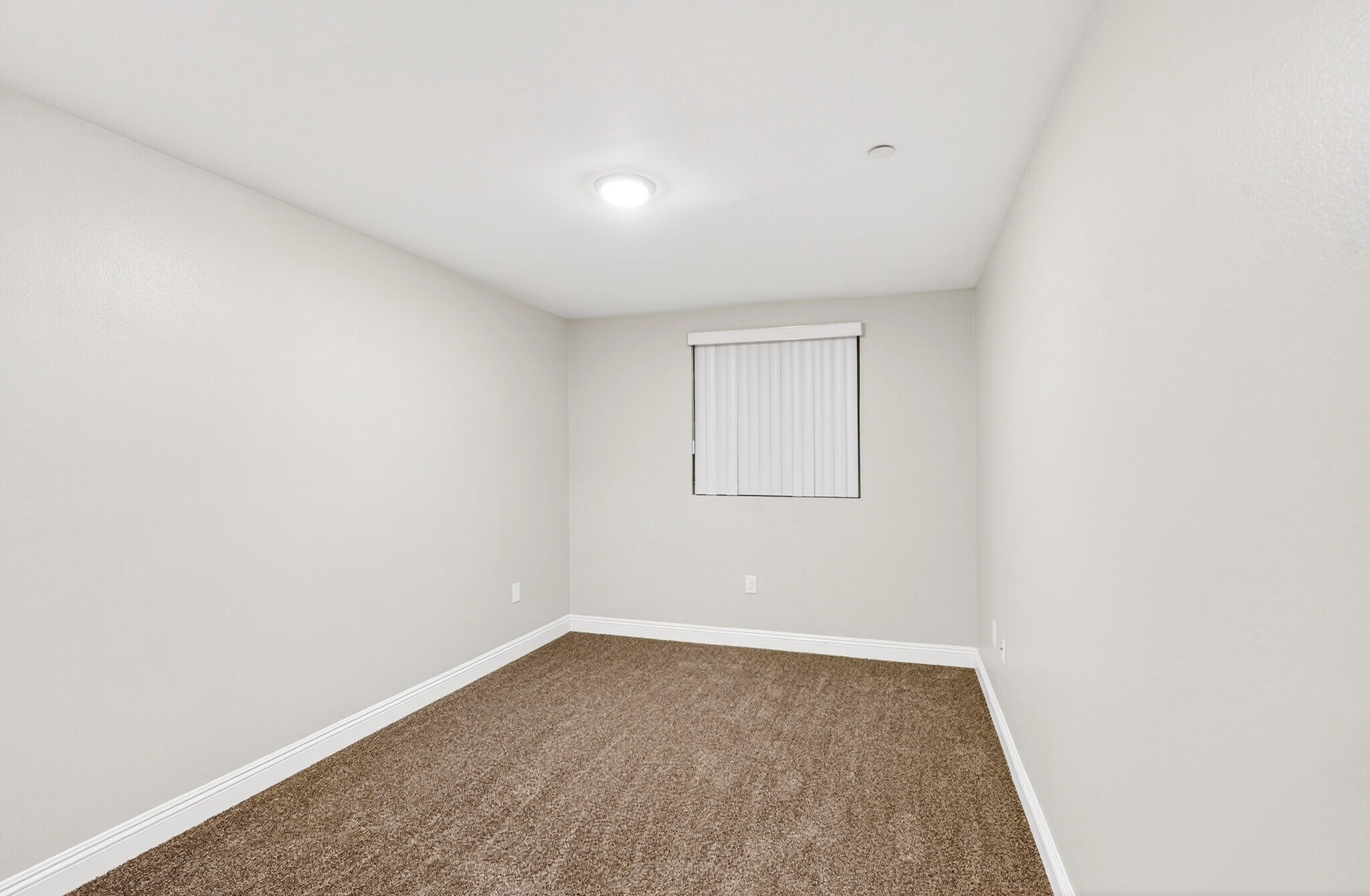 Building Photo - 11227 Towne Ave