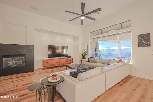 Building Photo - 40704 N Bell Meadow Trail