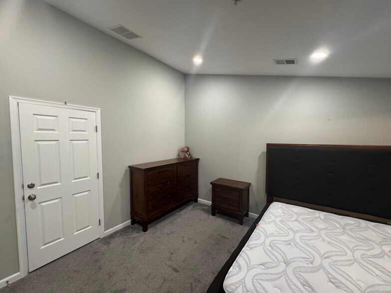 Building Photo - 4113 Windflower Way