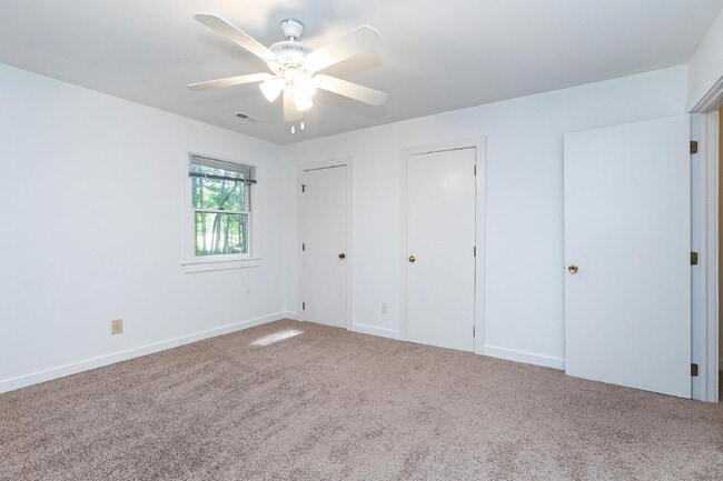 Building Photo - 5541 Kaplan Dr